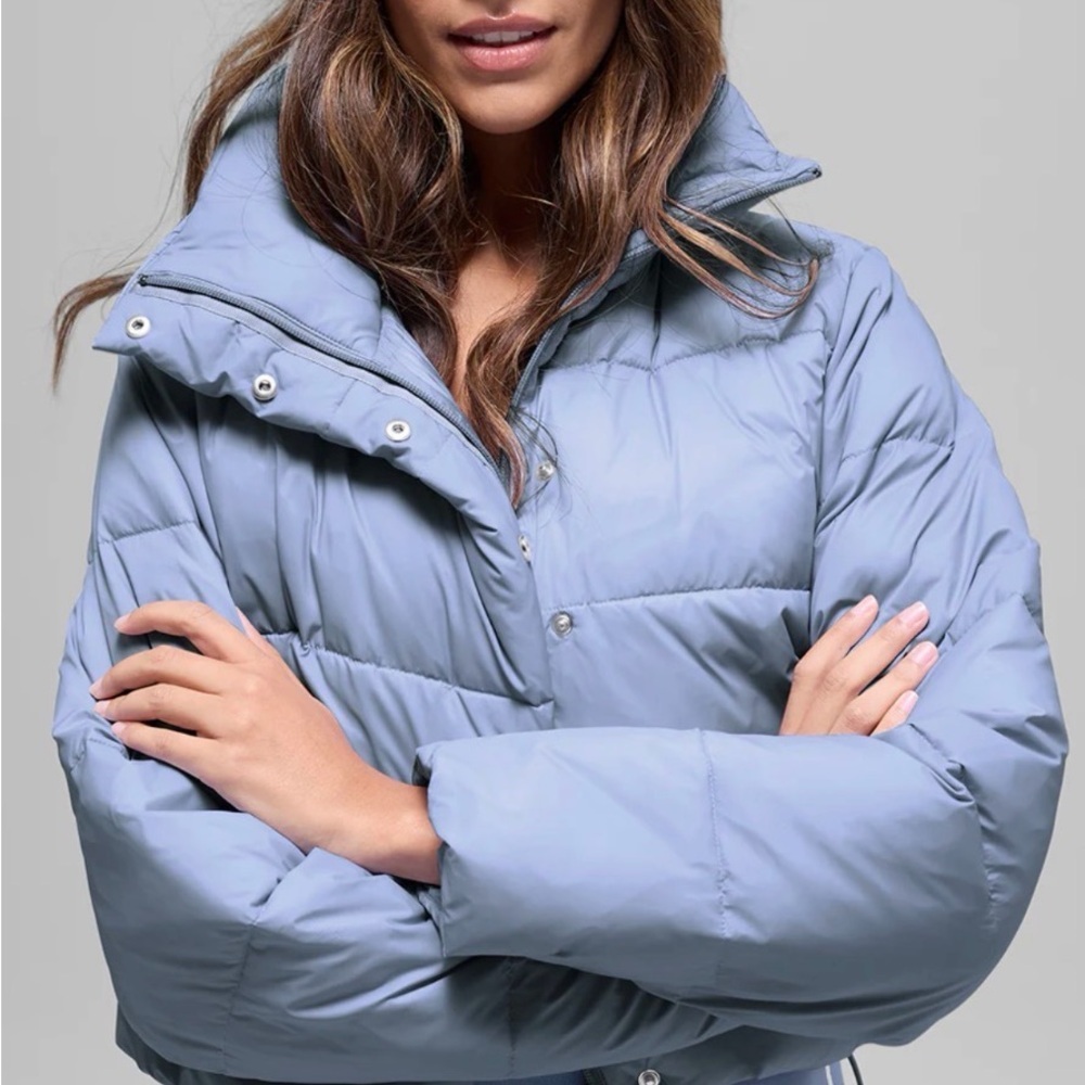 ALO Yoga Gold Rush Puffer in Winter Frost XS - Picture 2 of 3